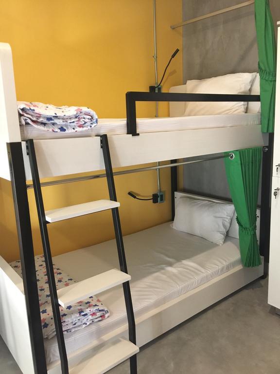 Bed@Town Hostel Bangkok Buitenkant foto